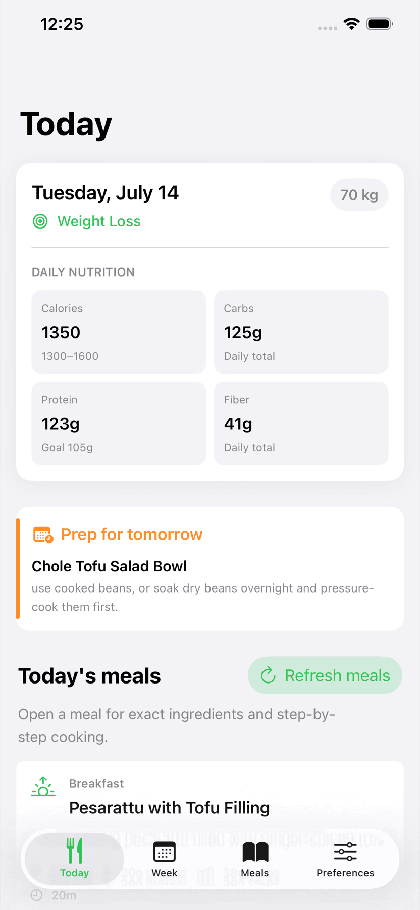 Ahaar Today screen showing daily nutrition, meal preparation, and a vegetarian meal plan